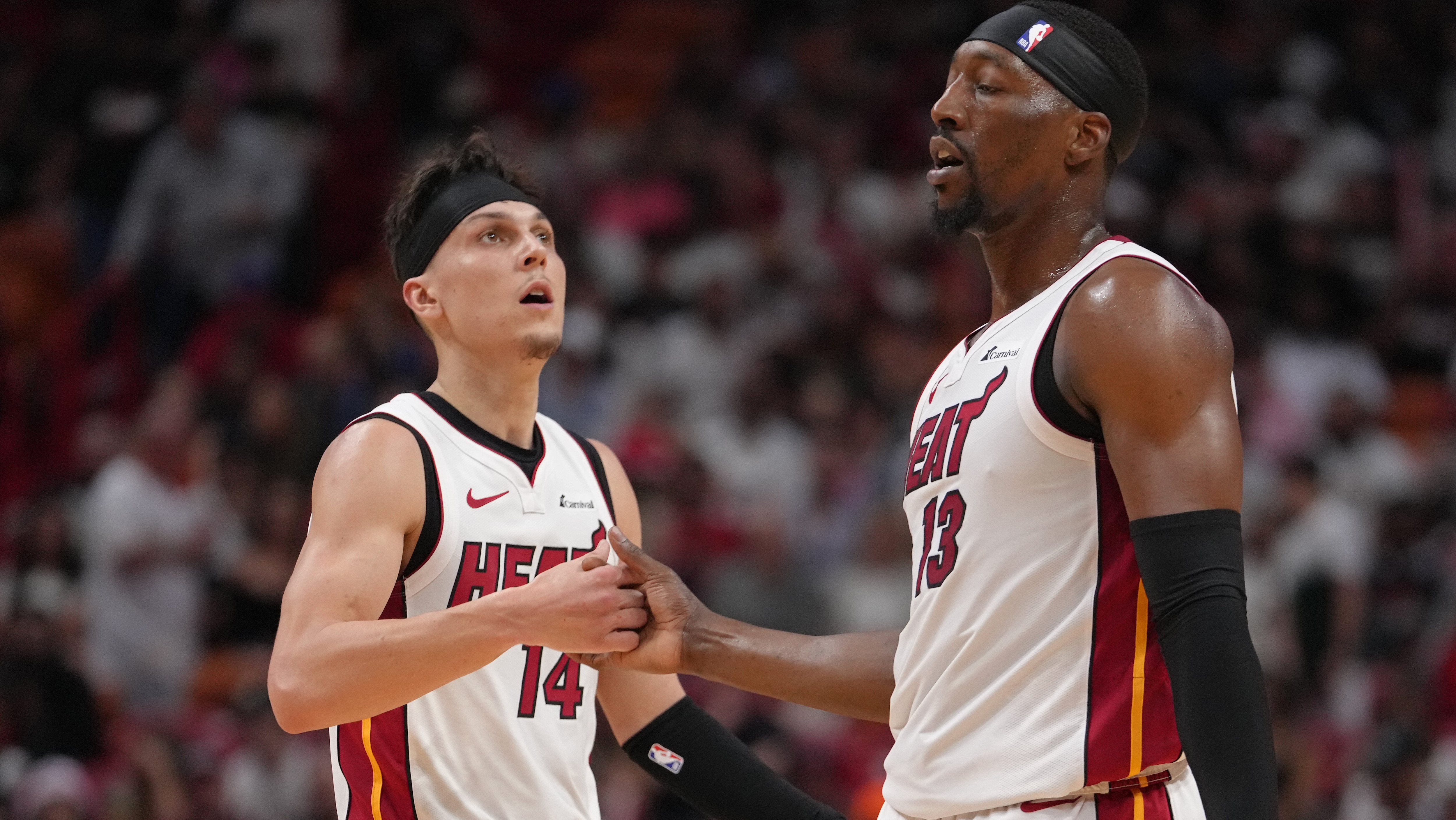 关于今晨芝加哥公牛备战亚冠赛后马德里竞技备战NBA常规赛，媒体一致点评：芝加哥公牛围绕英超伤情更新的信息